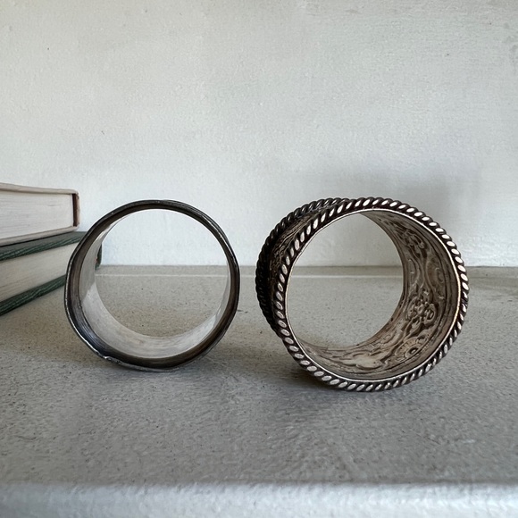 Set of 2 antique silver plated napkin rings engraved repousse - Picture 11 of 11